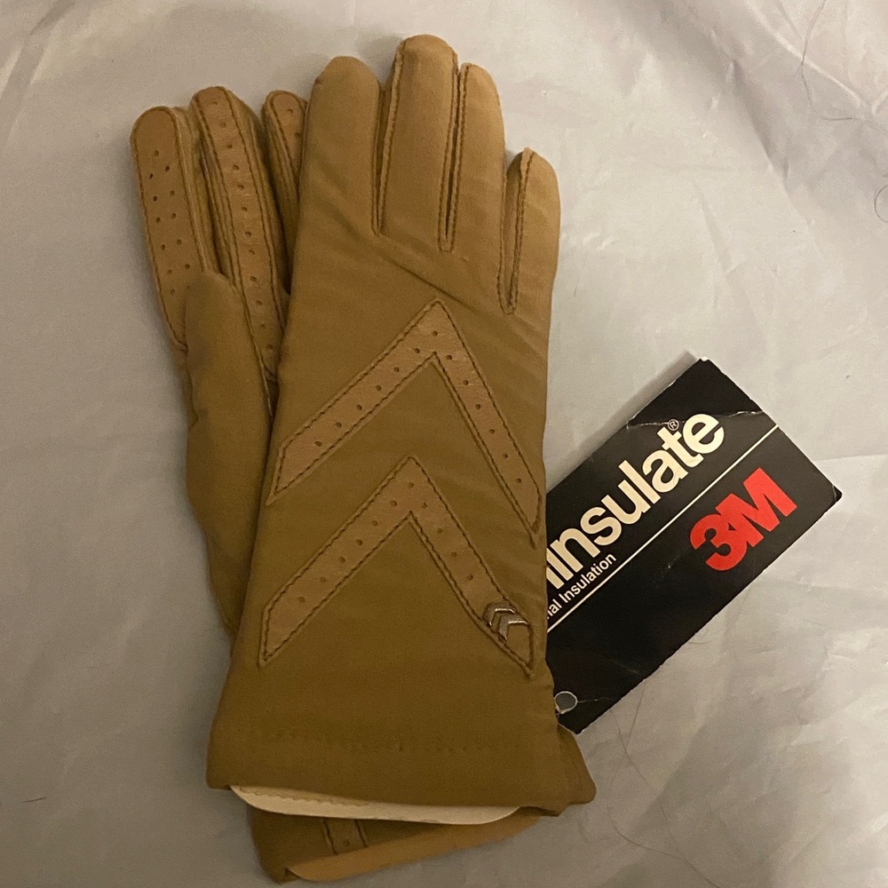 3M Thinsulate Women's Tan Gloves Vintage NWT One size fits all